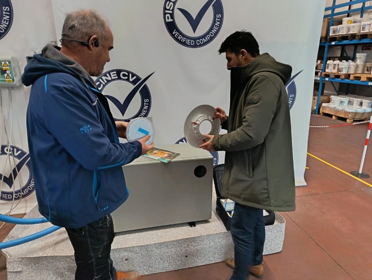 Davide con responsabile SEAMAID al Centro Testing